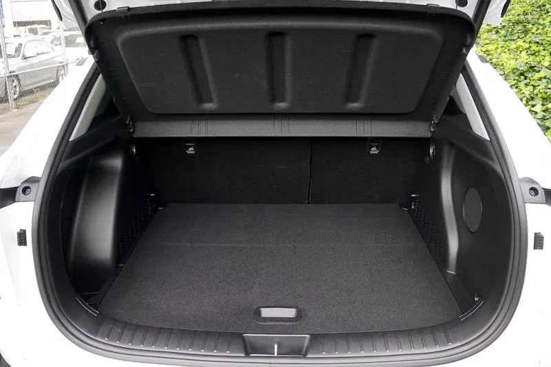 2024 Hyundai Kona Elite 64kWh — photo 13