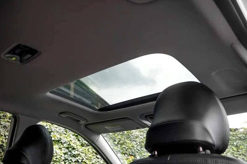 2024 Hyundai Kona Elite 64kWh — photo 2