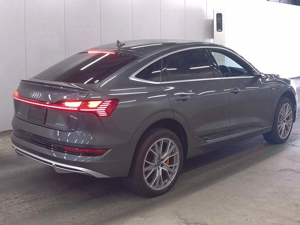 2020 Audi E-Tron Sportback 55 Quattro 1st Edition — photo 4
