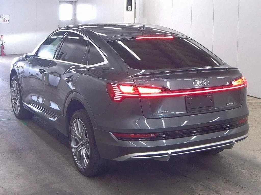 2020 Audi E-Tron Sportback 55 Quattro 1st Edition — photo 3
