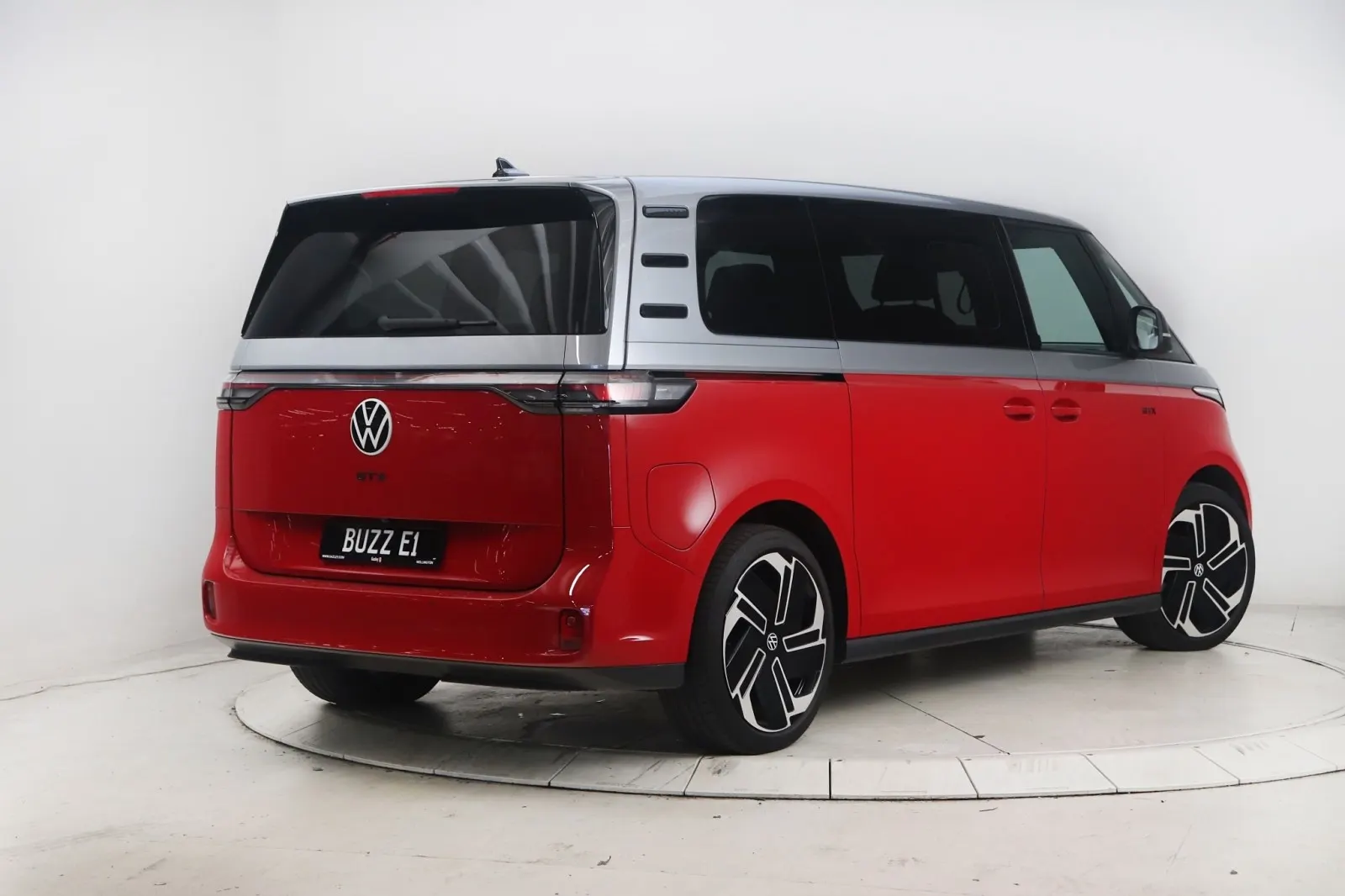 2025 Volkswagen ID. Buzz GTX LWB, photo 2