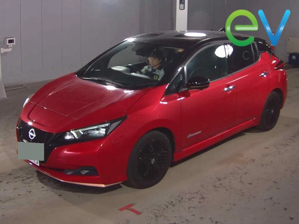 2024 Nissan Leaf X (40kWh) — photo 4