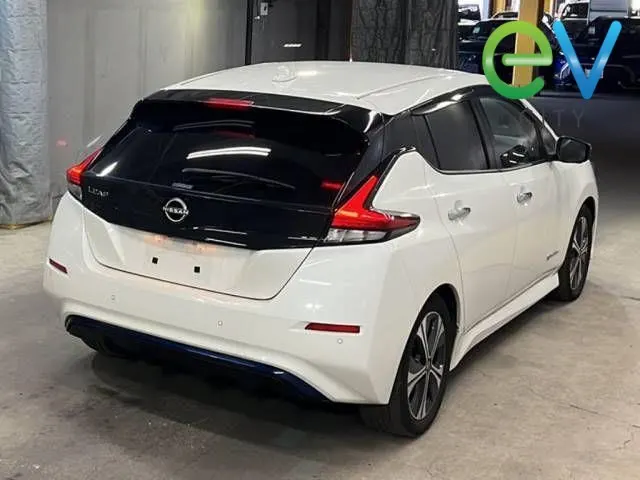 2022 Nissan Leaf X (40kWh), photo 3