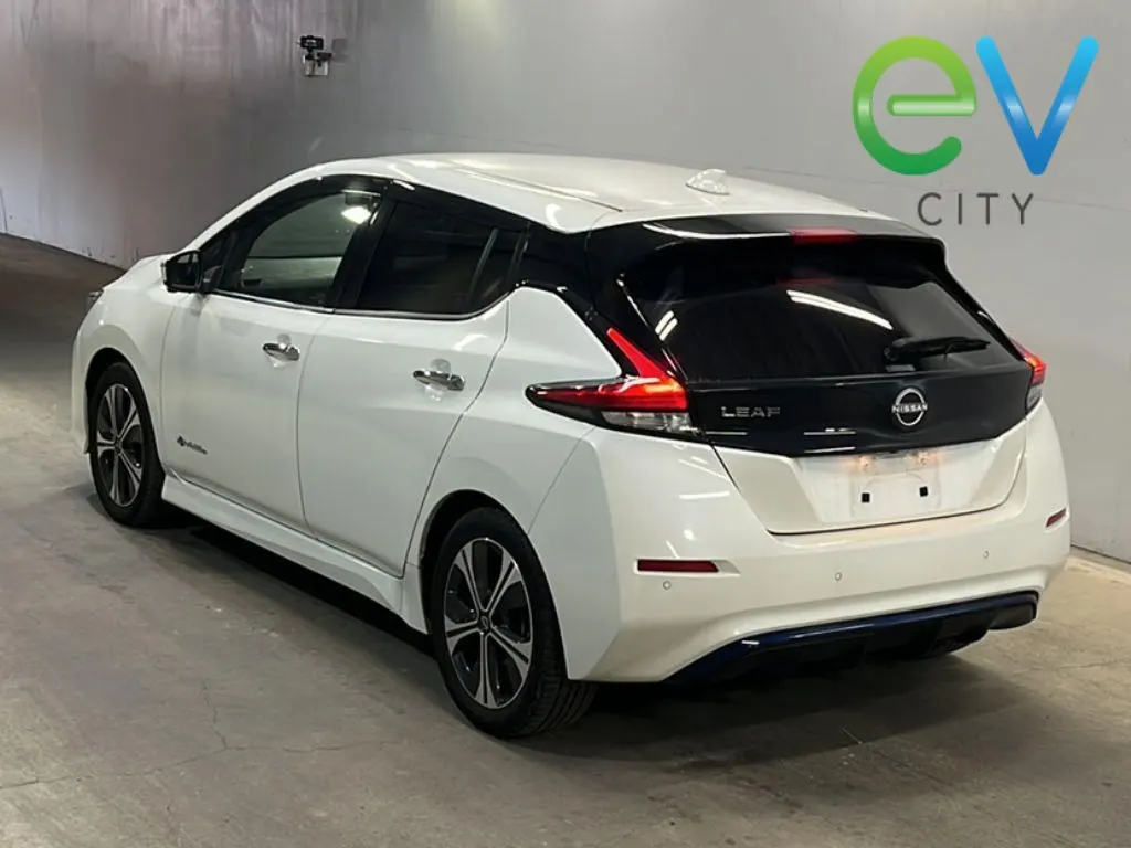 2022 Nissan Leaf X (40kWh), photo 4