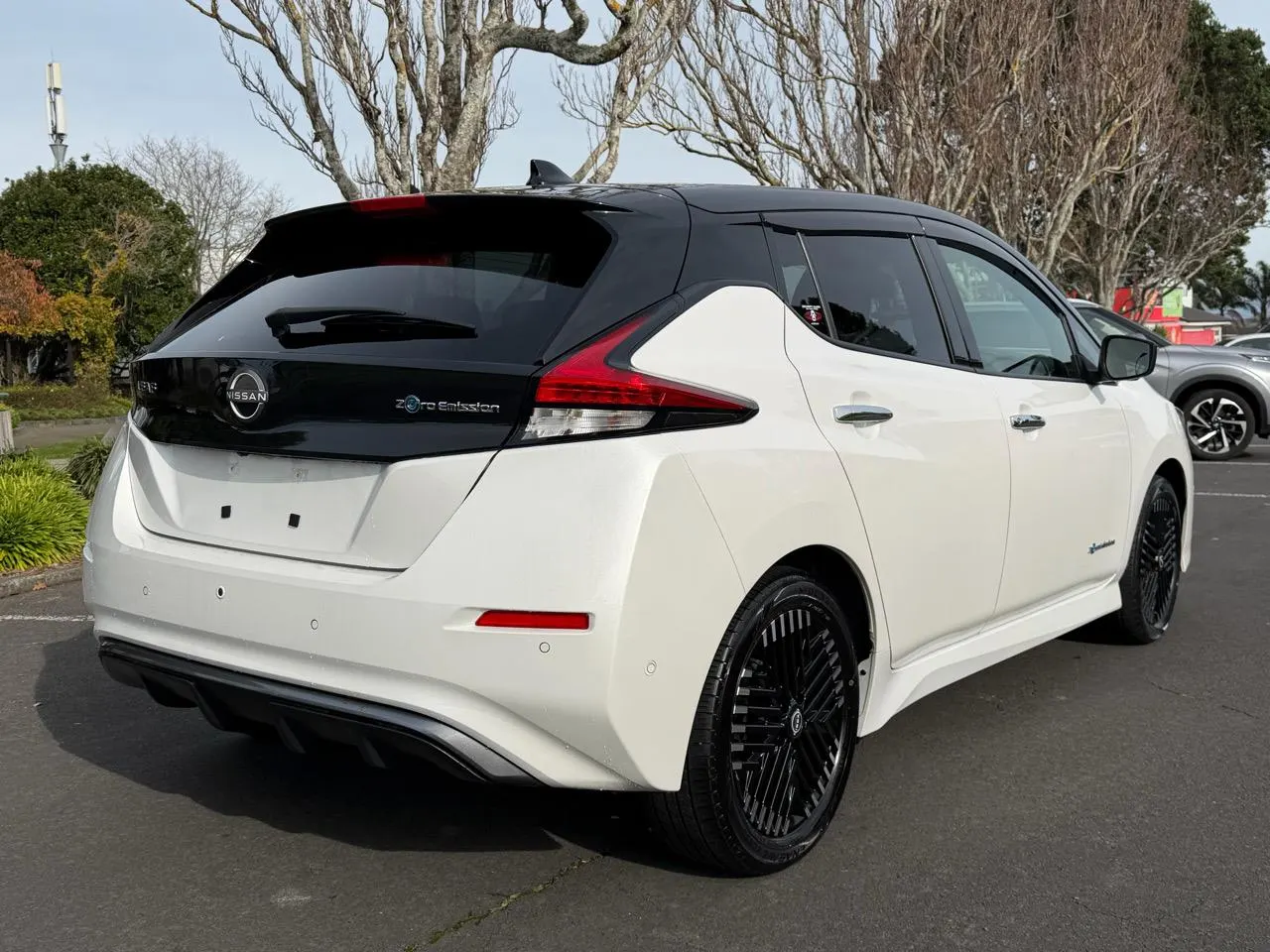 2023 Nissan Leaf e+ X (62kWh) — photo 5