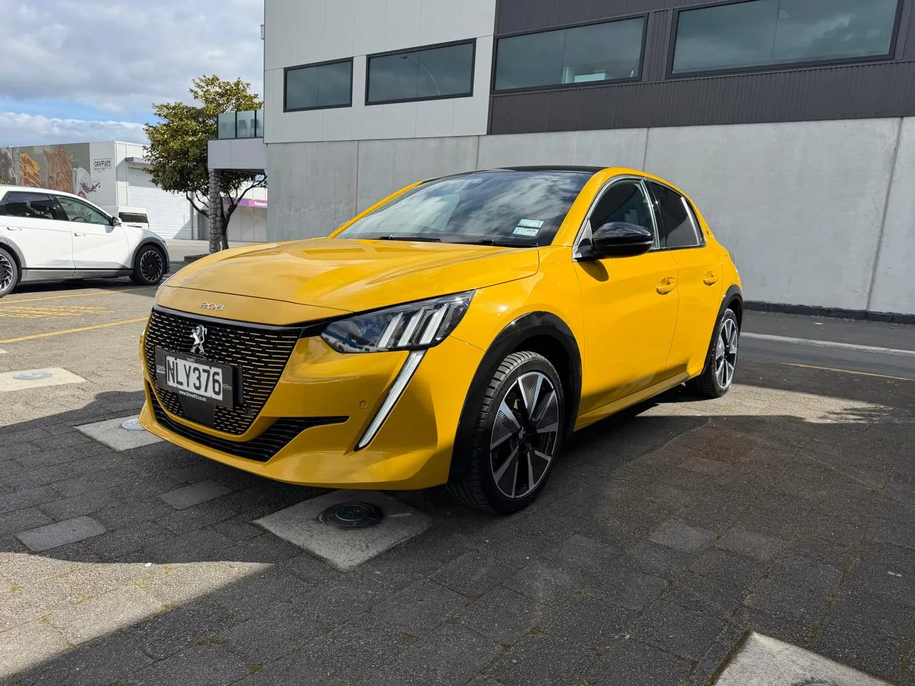 2020 Peugeot e-208 GT Line (50kWh) — photo 4