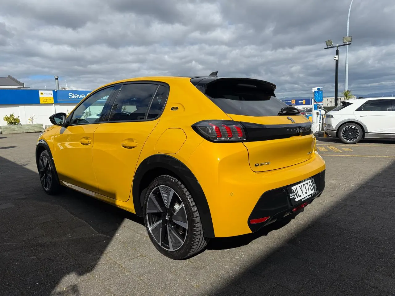 2020 Peugeot e-208 GT Line (50kWh) — photo 8
