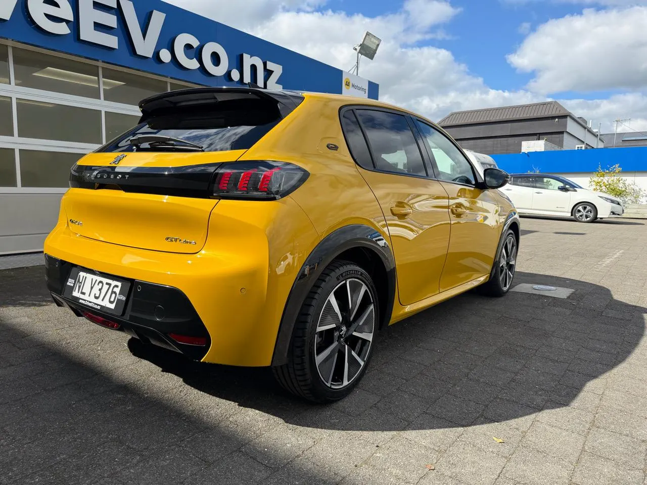 2020 Peugeot e-208 GT Line (50kWh) — photo 6
