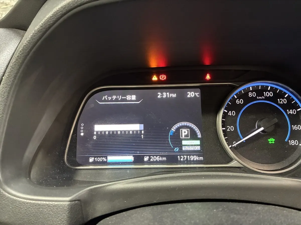 2018 Nissan Leaf X 100 Thousand Anniversary (40kWh) — photo 5