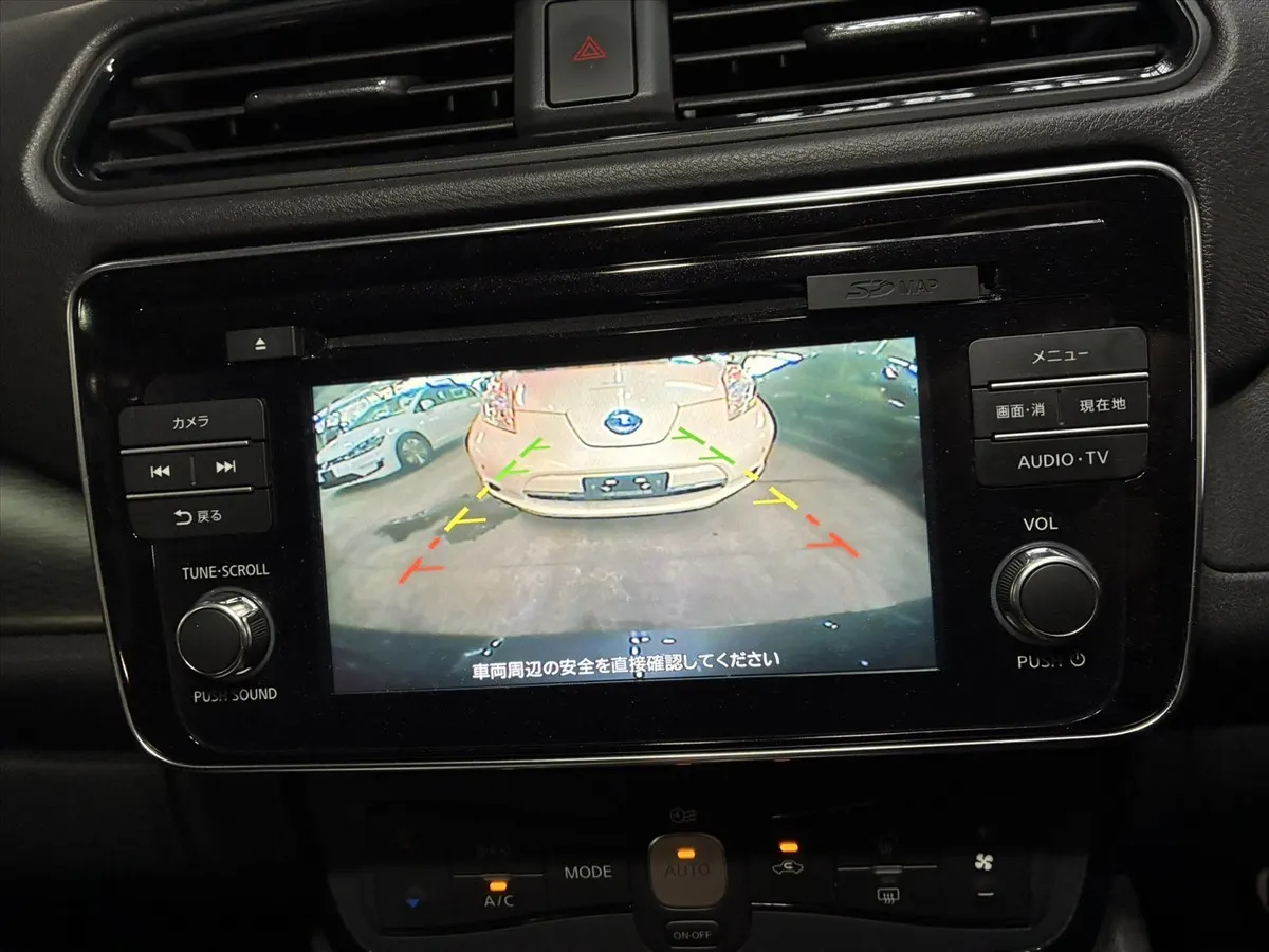 2018 Nissan Leaf X 100 Thousand Anniversary (40kWh) — photo 7