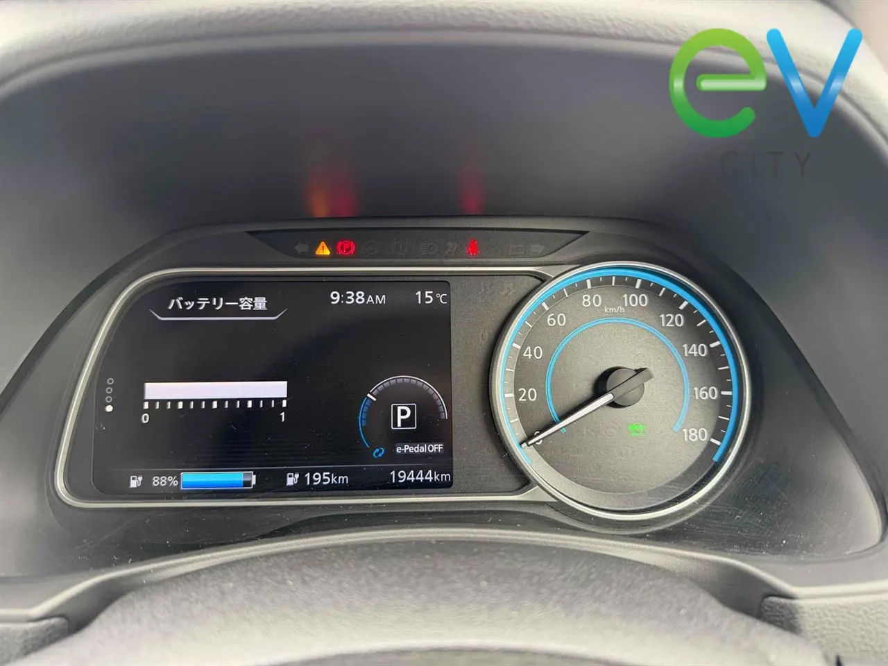 2018 Nissan LEAF G 40kWh with 6 Airbags, Leather Seats, BOSE and Surround View Camera — photo 6