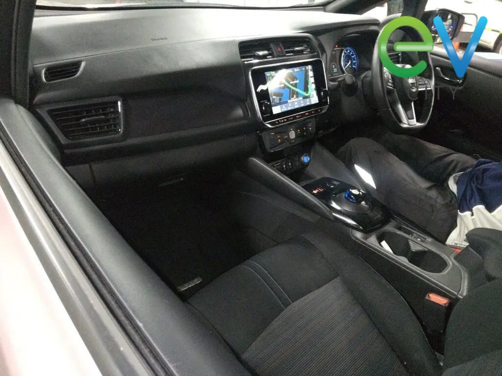 2022 Nissan Leaf X (40kWh), photo 3