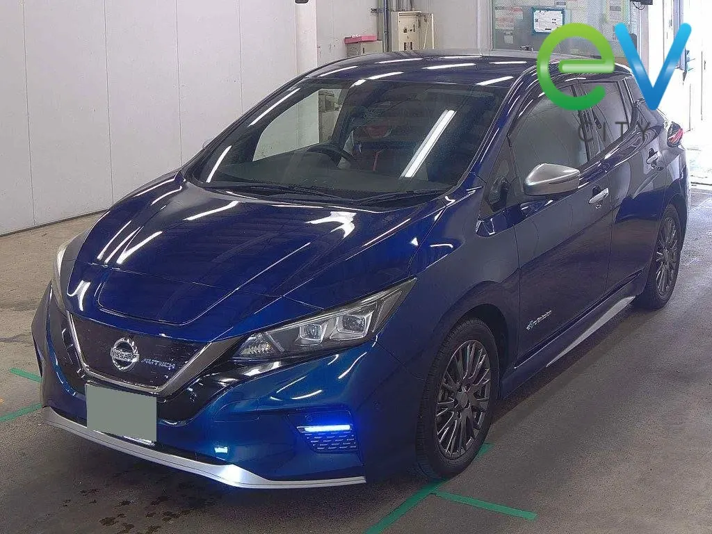2020 Nissan LEAF X 40kWh Autech with Pro Pilot & 360 Camera, photo 2