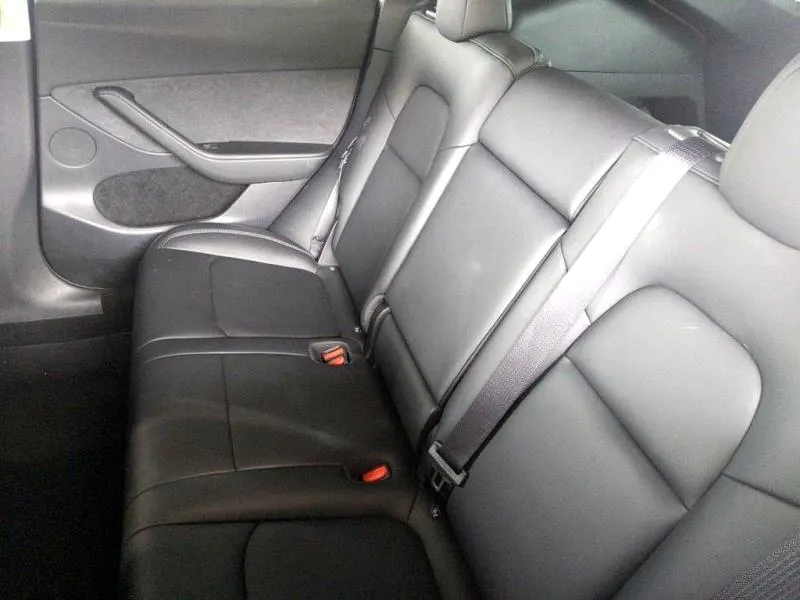 2023 Tesla Model Y RWD (60kWh) — photo 8