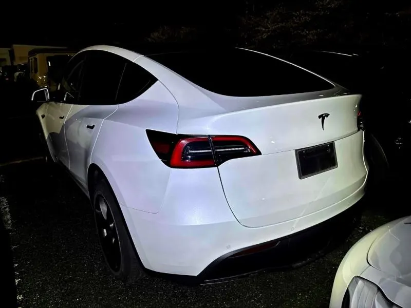 2023 Tesla Model Y (60kWh), photo 11