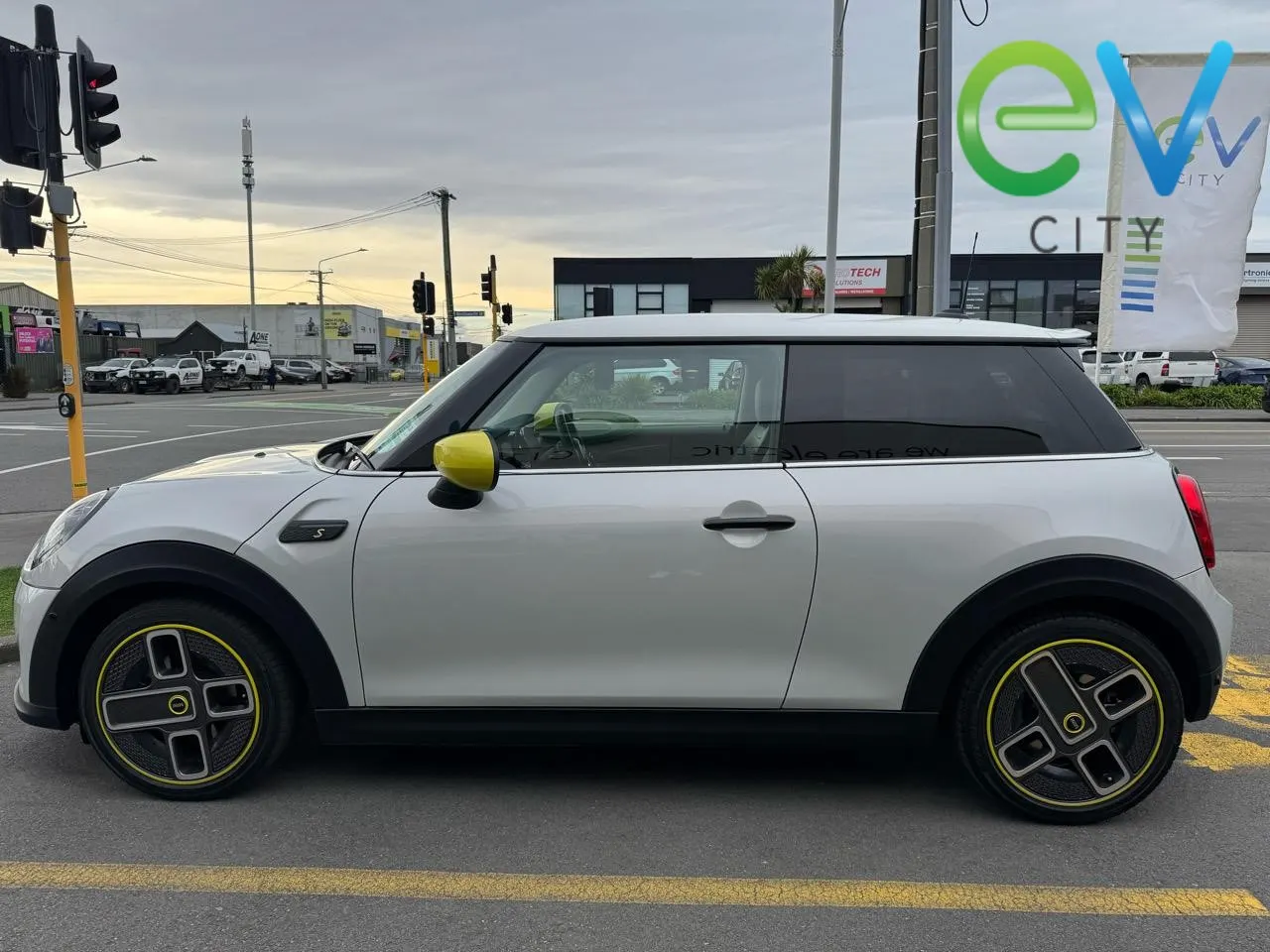 2021 Mini Hatch COOPER SE 29KWH/EV — photo 4
