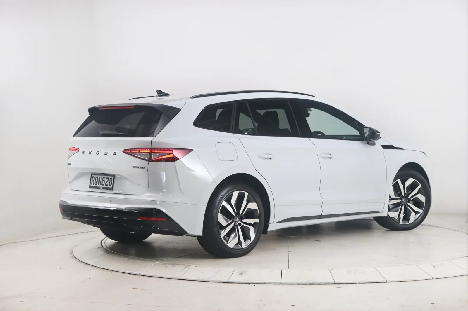 2026 Skoda Enyaq Sportline 85 210kW, photo 2