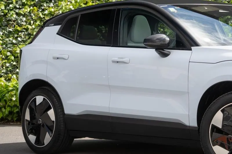 2024 Volvo EX30 Ultra Extended Range (69kWh) — photo 7