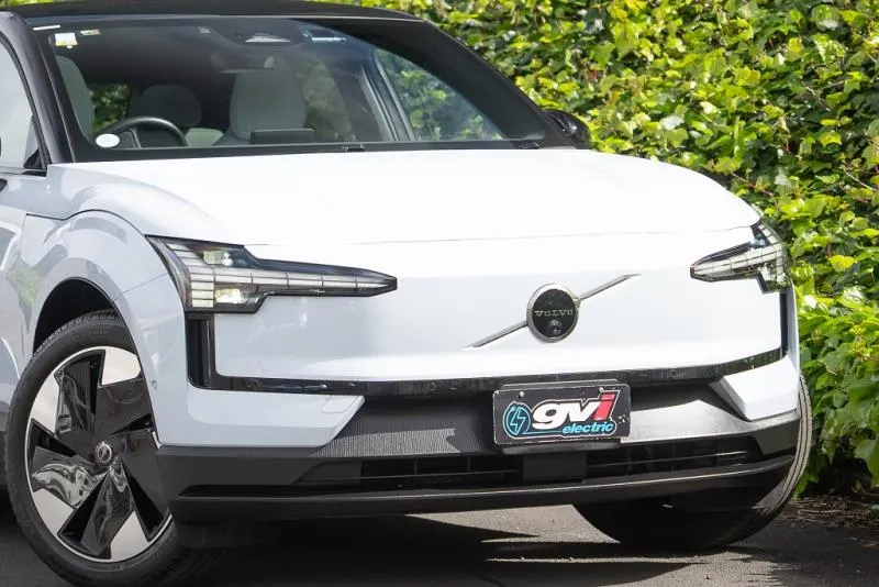 2024 Volvo EX30 Ultra Extended Range (69kWh) — photo 4