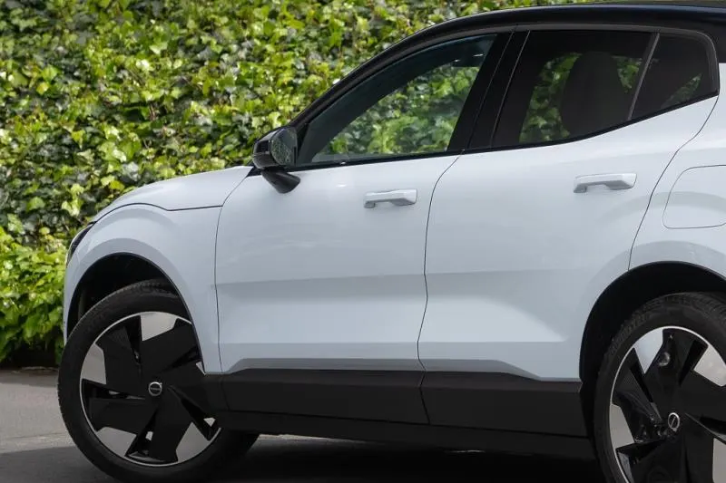2024 Volvo EX30 Ultra Extended Range (69kWh) — photo 8