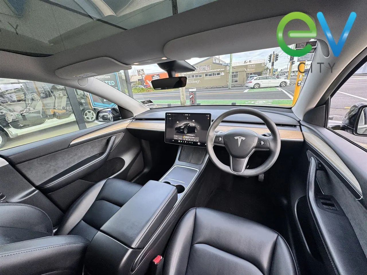 2022 Tesla Model Y Rear Wheel Drive — photo 13