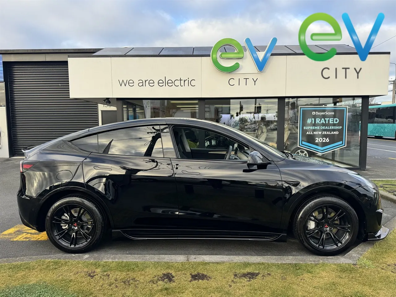 2022 Tesla Model Y Rear Wheel Drive — photo 2