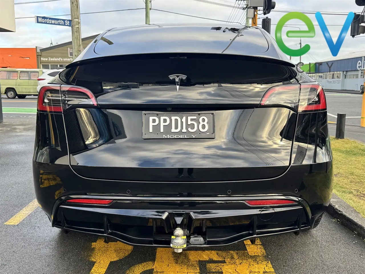 2022 Tesla Model Y Rear Wheel Drive — photo 4