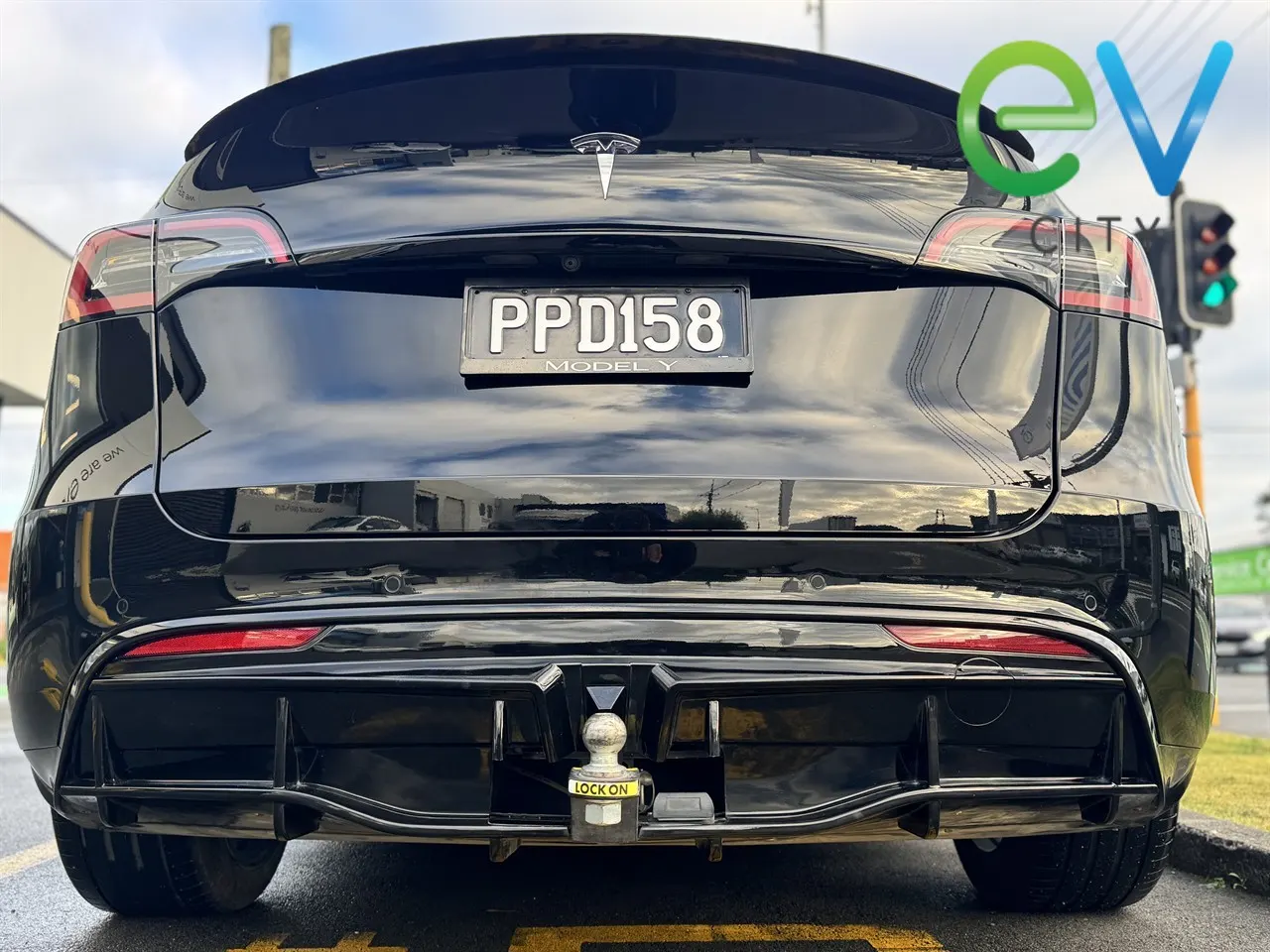 2022 Tesla Model Y Rear Wheel Drive — photo 5