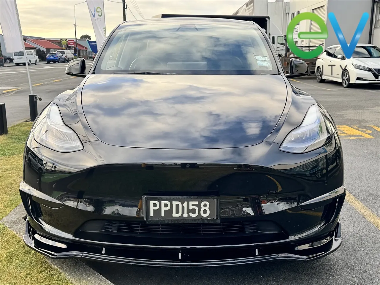 2022 Tesla Model Y Rear Wheel Drive — photo 9