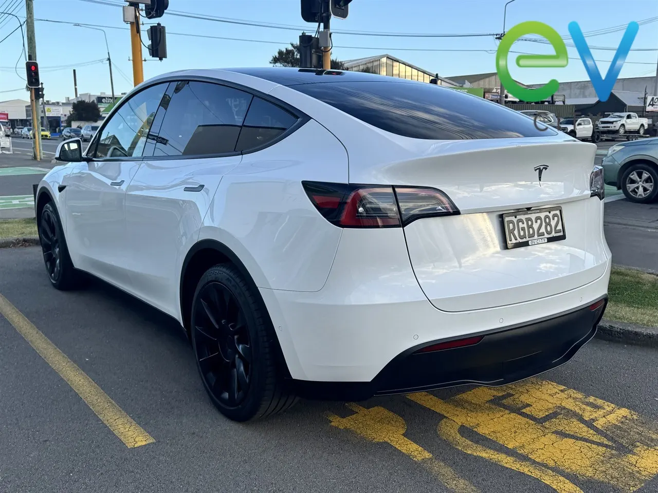 2023 Tesla Model Y Rear Wheel Drive, photo 5