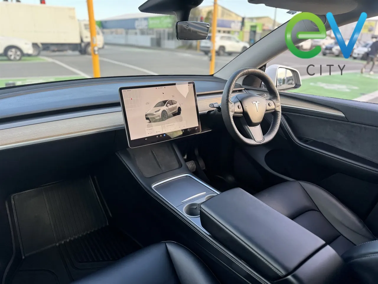 2023 Tesla Model Y Rear Wheel Drive, photo 12