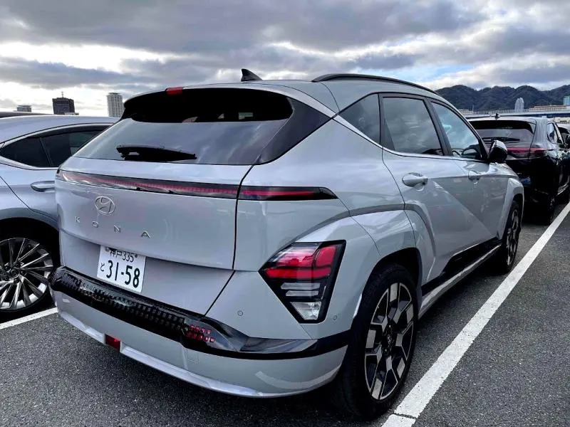 2023 Hyundai Kona Lounge (64kWh) — photo 10