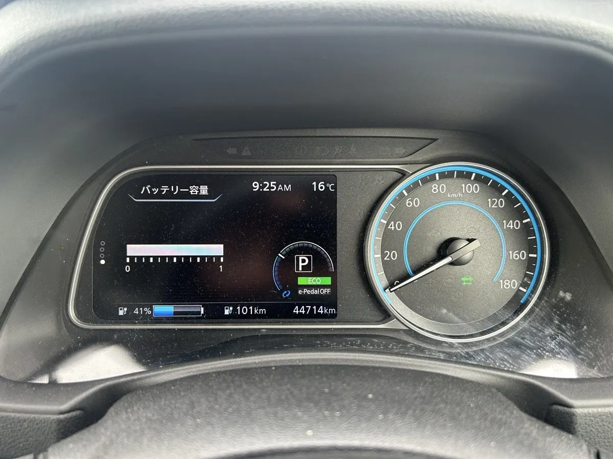 2022 Nissan Leaf X V Selection (40kWh) — photo 8