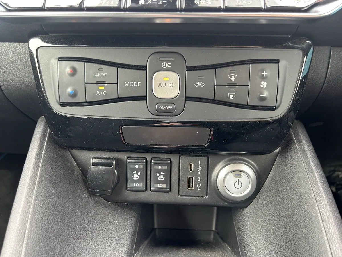 2022 Nissan Leaf X V Selection (40kWh) — photo 10