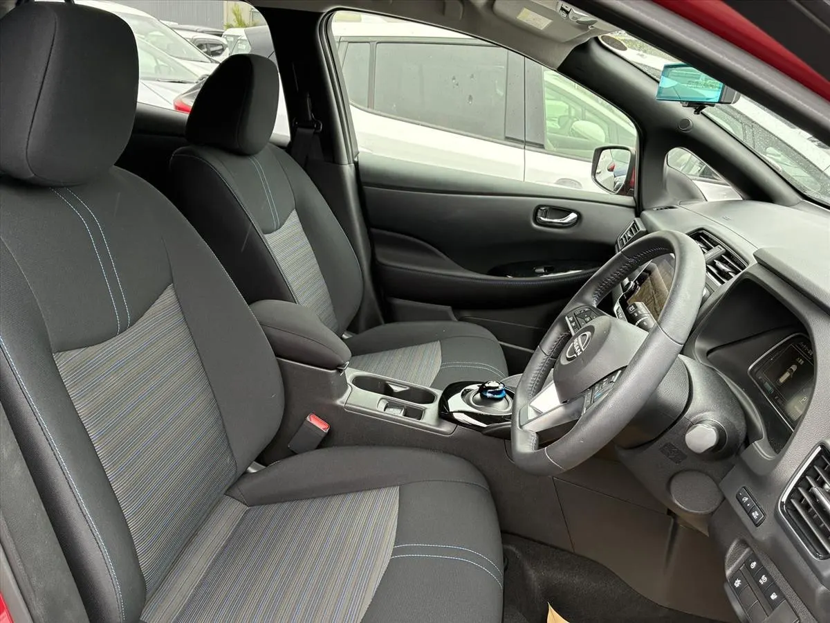 2023 Nissan Leaf X V Selection (40kWh), photo 6
