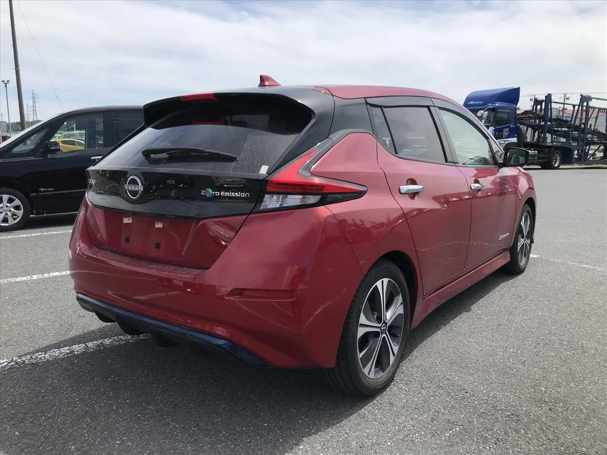 2021 Nissan Leaf X V Selection (40kWh) — photo 4