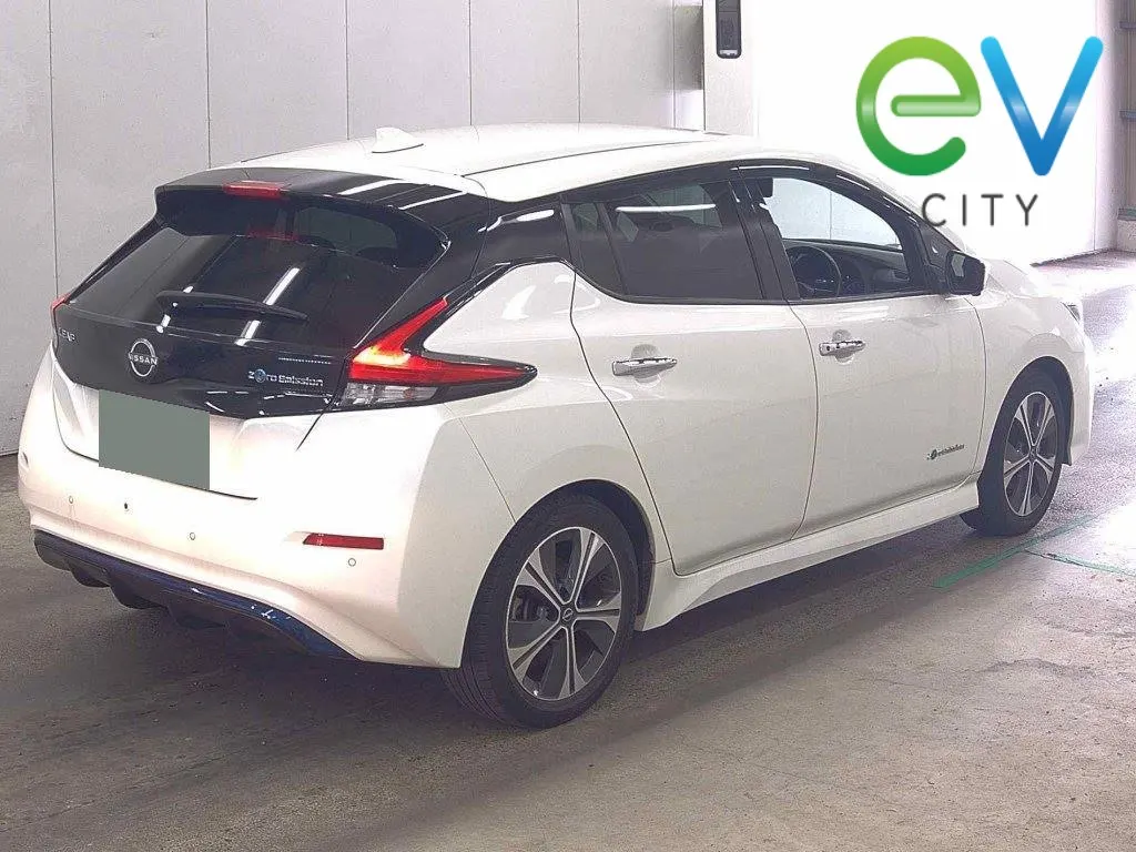 2022 Nissan LEAF X 40kWh With Pro Pilot, 360 Camera, photo 3