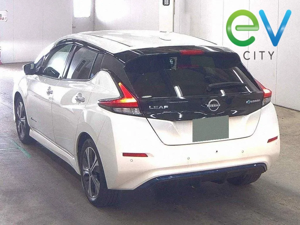 2022 Nissan LEAF X 40kWh With Pro Pilot, 360 Camera, photo 2