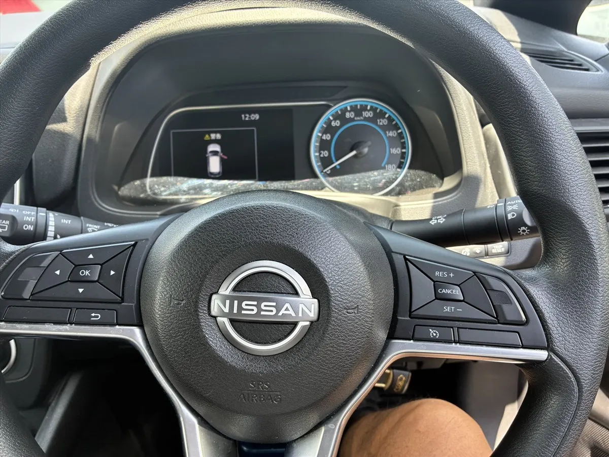 2022 Nissan Leaf S (40kWh) — photo 8