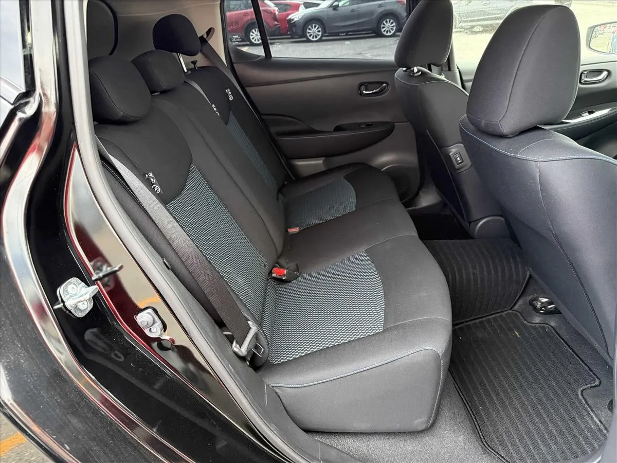 2022 Nissan Leaf S (40kWh) — photo 12