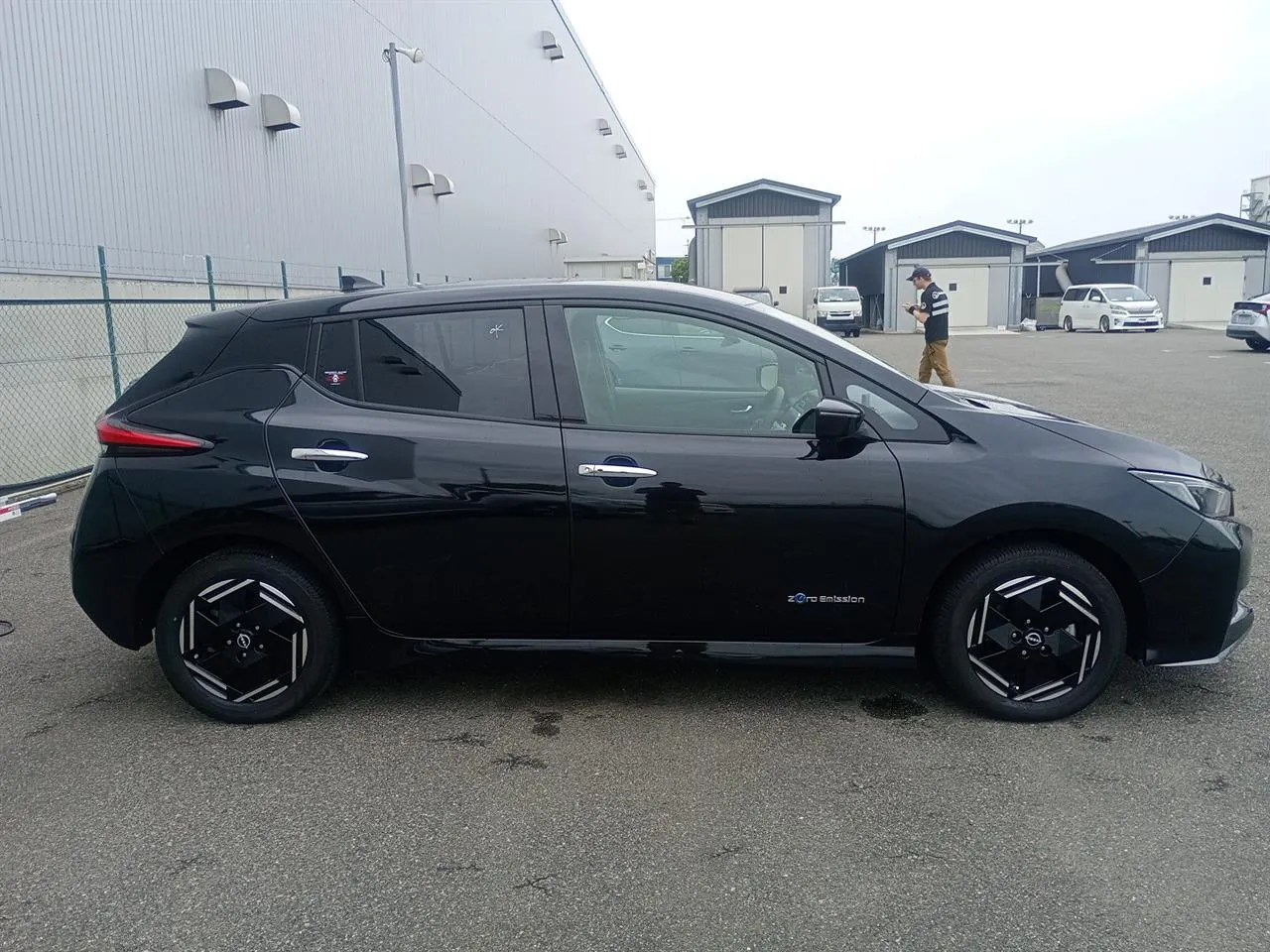 2022 Nissan Leaf e+ X (62kWh) — photo 8