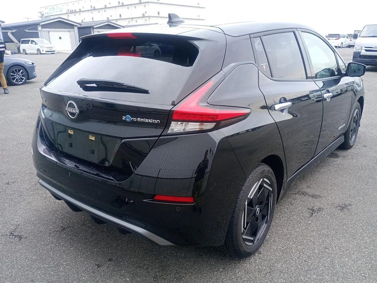 2022 Nissan Leaf e+ X (62kWh) — photo 7