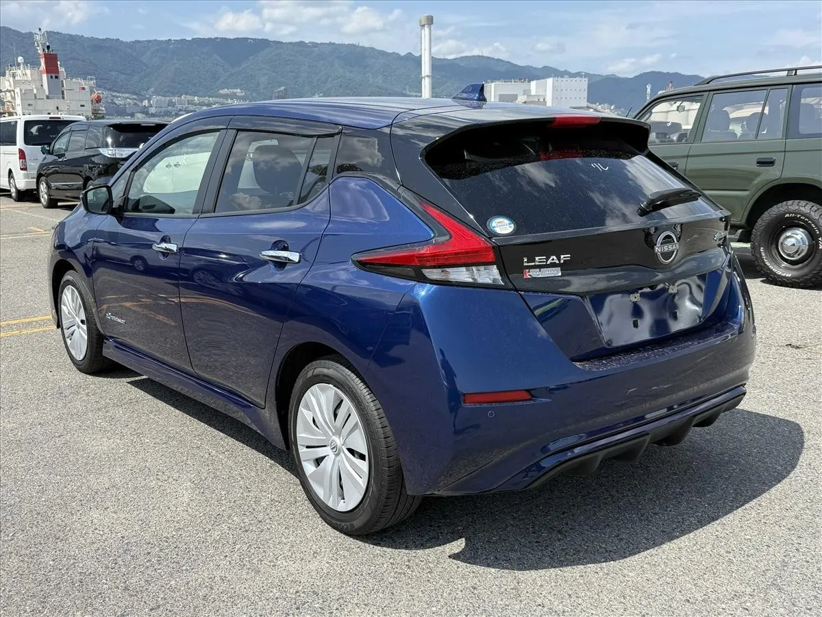 2022 Nissan Leaf S (40kWh) — photo 4