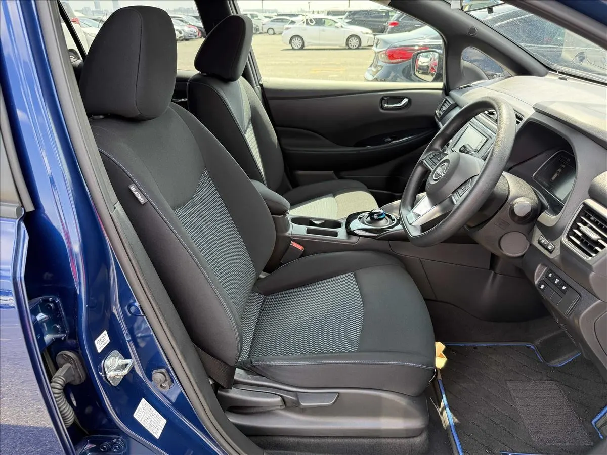 2022 Nissan Leaf S (40kWh) — photo 6
