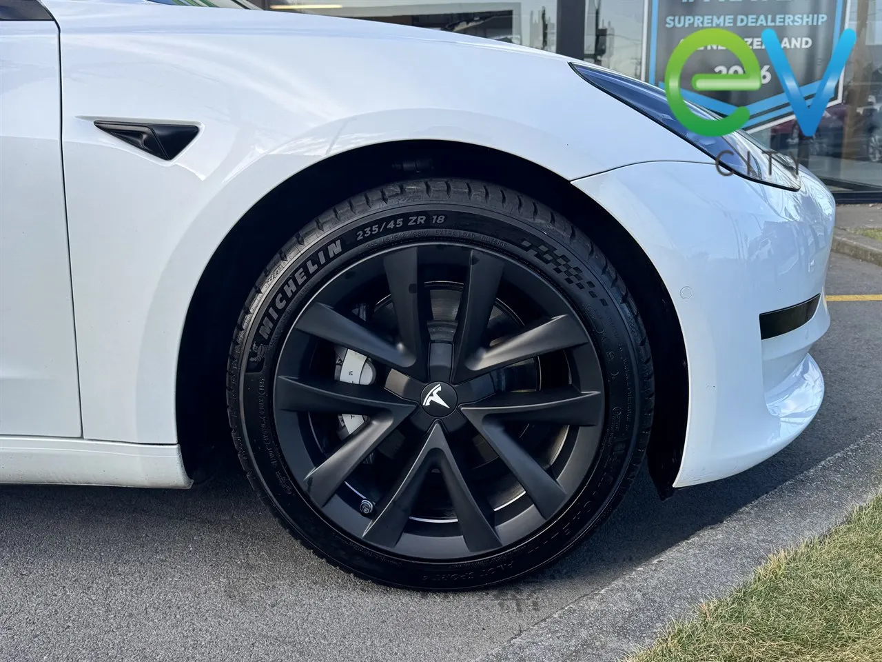 2023 Tesla Model 3 Standard Range Plus, photo 8