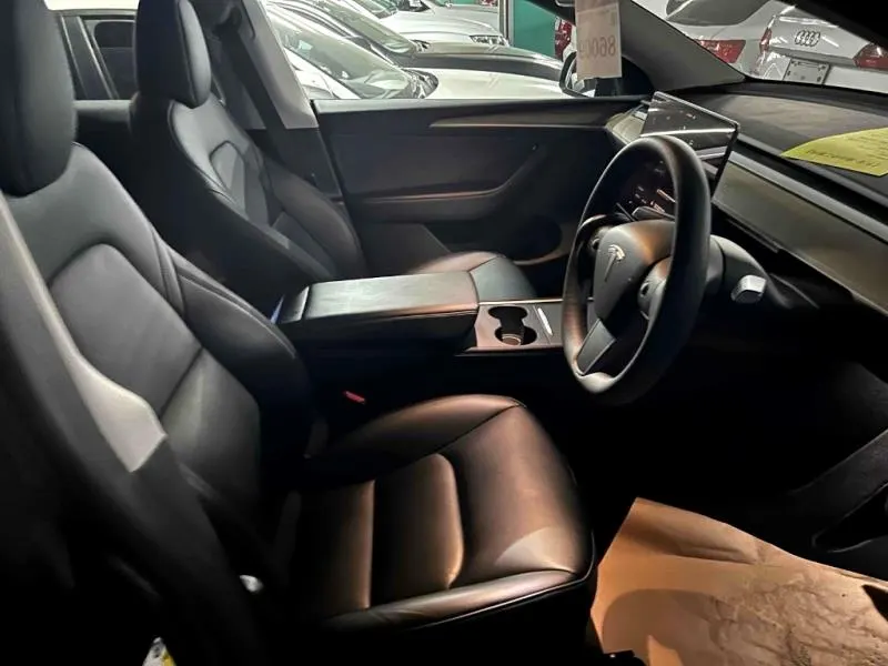 2023 Tesla Model Y Performance AWD (79kWh) — photo 4