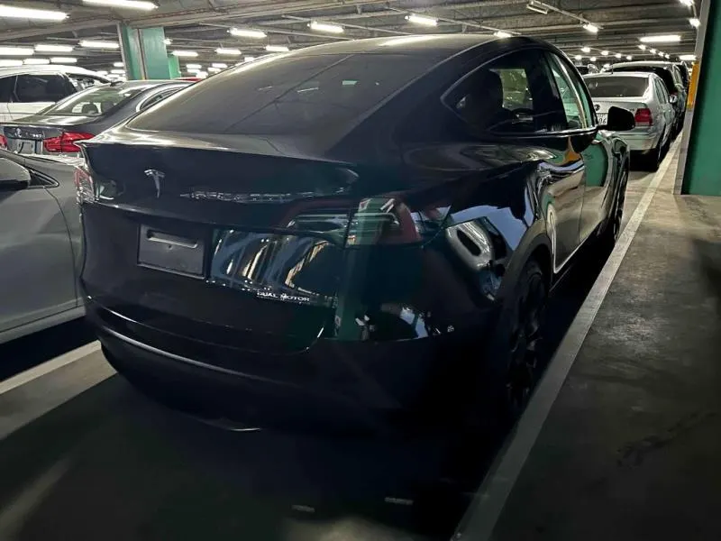 2023 Tesla Model Y Performance AWD (79kWh) — photo 13