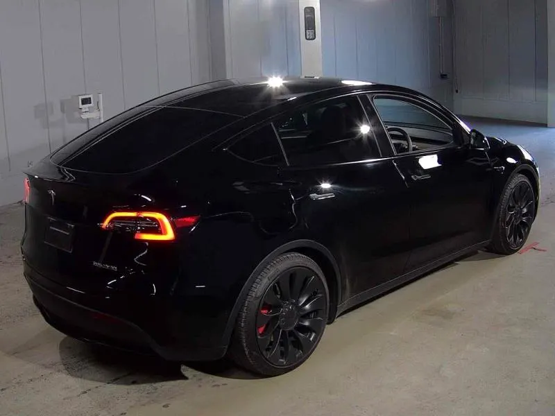 2023 Tesla Model Y Performance AWD (79kWh) — photo 14
