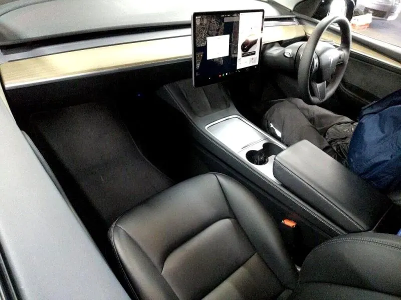 2023 Tesla Model Y Performance AWD (79kWh) — photo 5