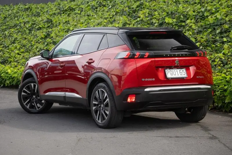 2020 Peugeot e-2008 GT Line (50kWh) — photo 8